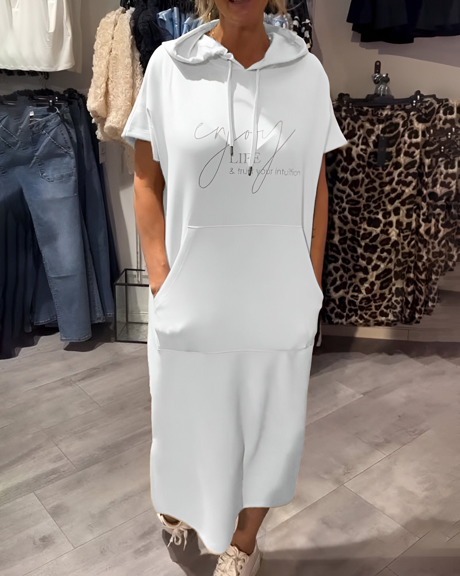 Saskia™ | Ohlapna obleka s kapuco