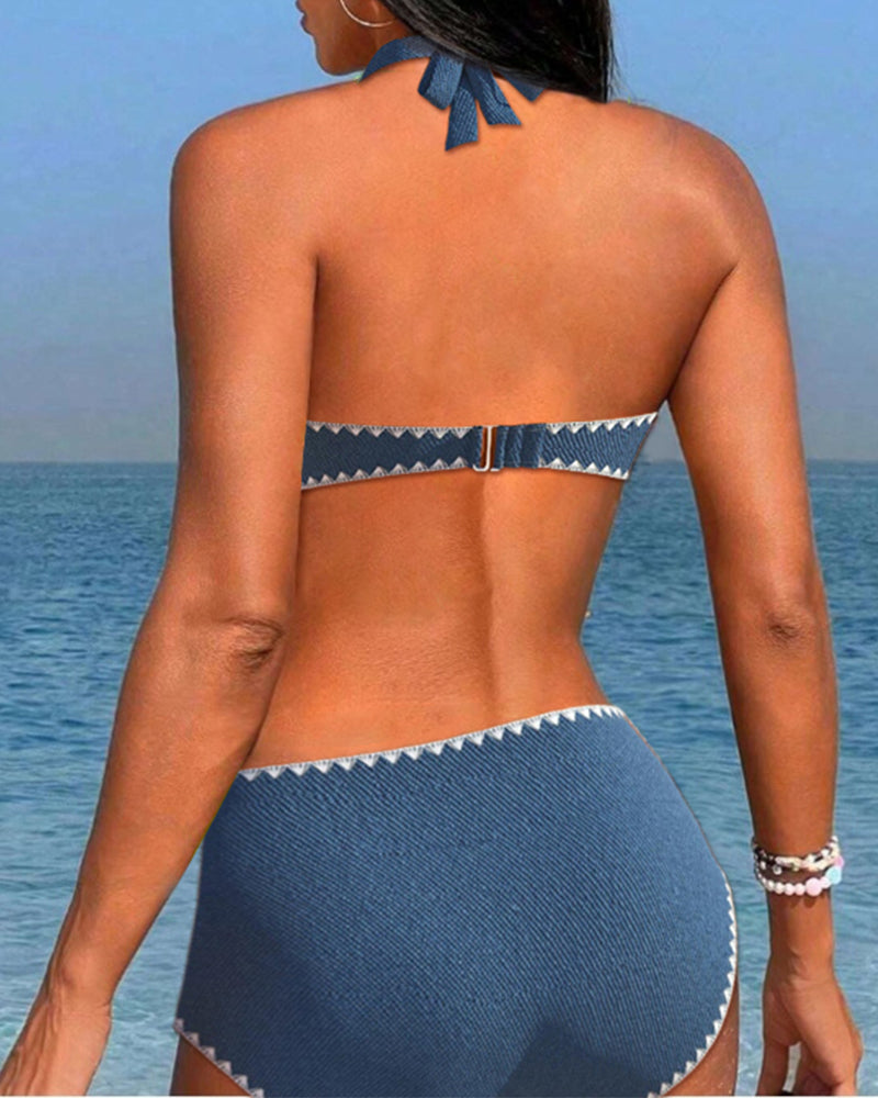 Bikini de vacances simple à col halter plissé