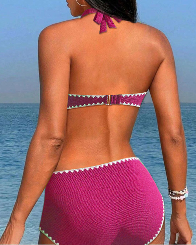 Bikini de vacances simple à col halter plissé