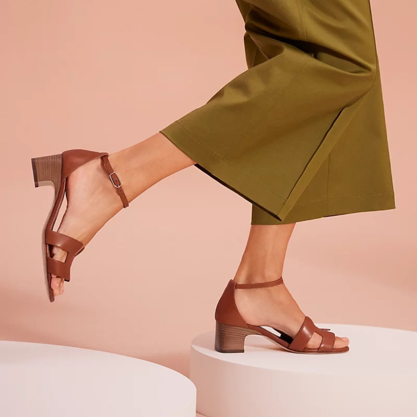 CHLOÉ | ELEGANTNE SANDALE