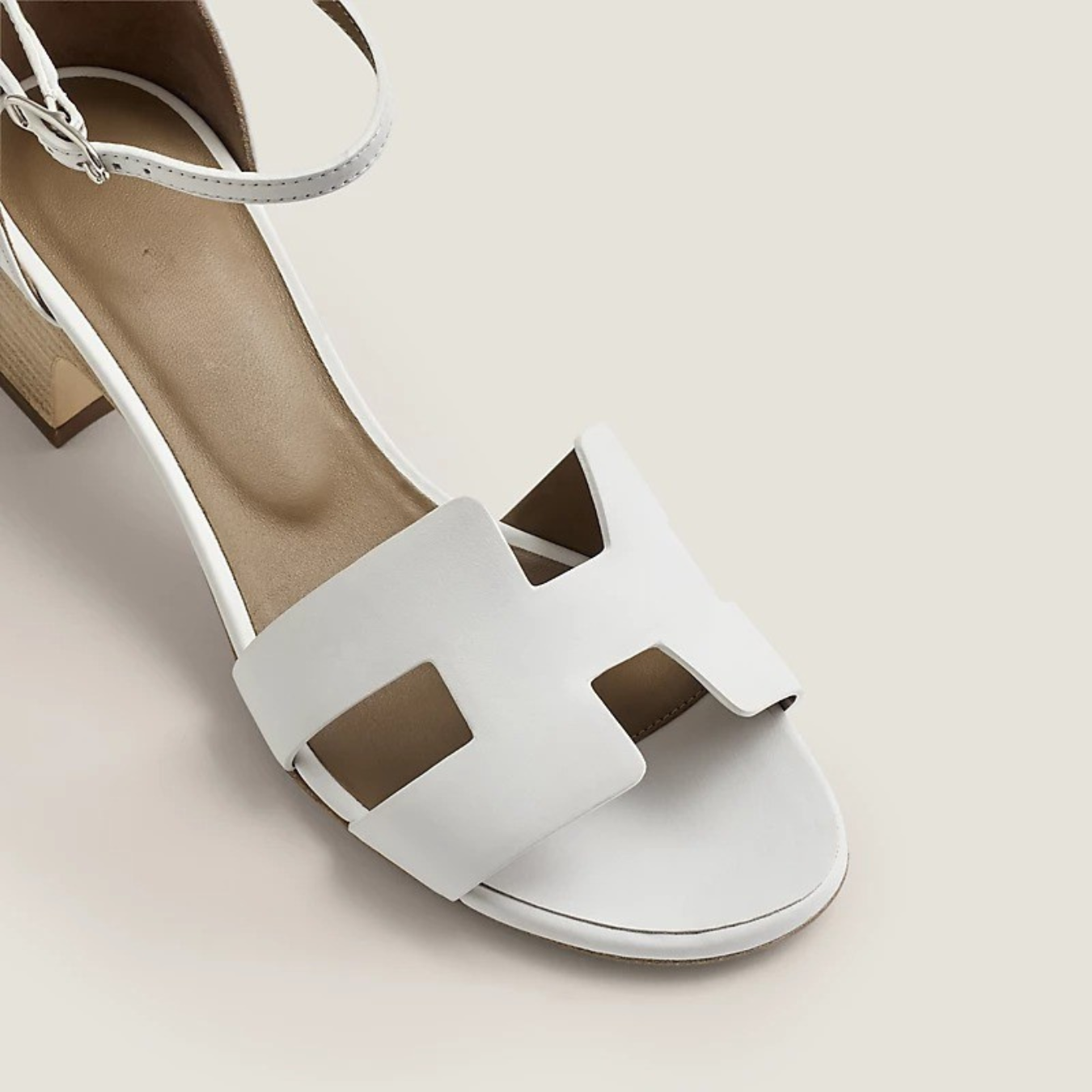 CHLOÉ | ELEGANTNE SANDALE