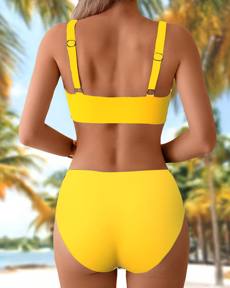 Moderen in Živahen Bikini