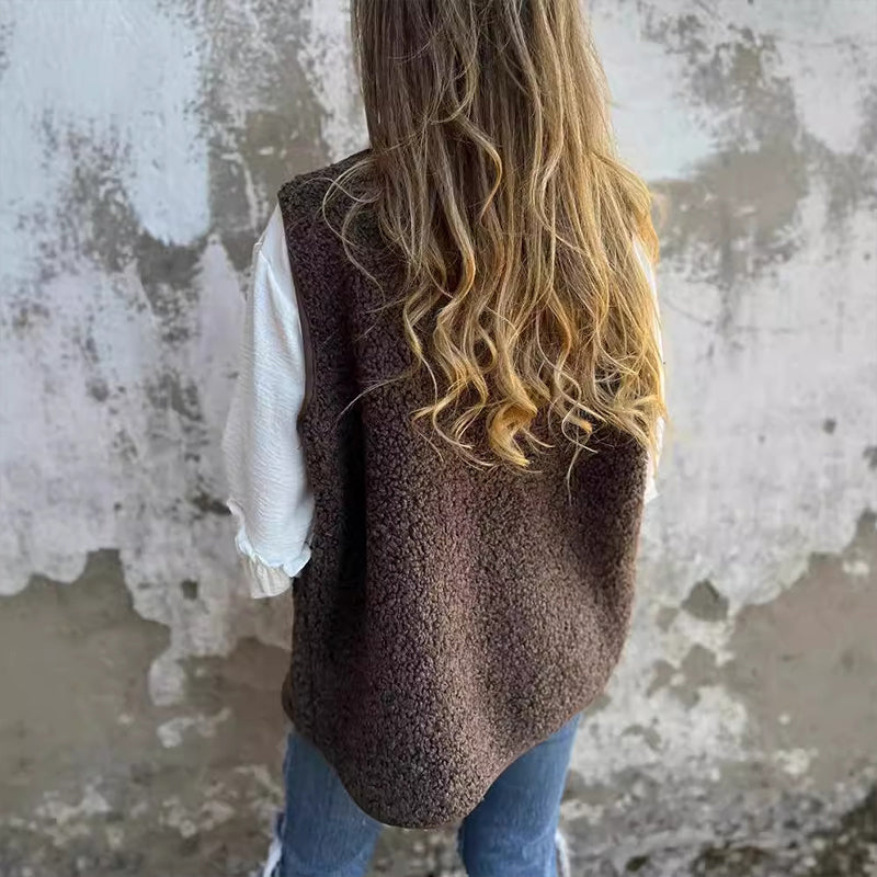 Amanda™ - Gilet z gumbi